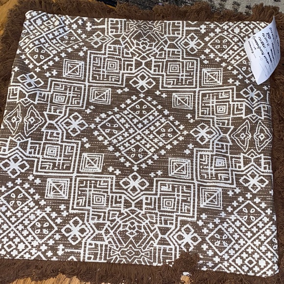 Thro handmade decorative pillow sham - Picture 2 of 5